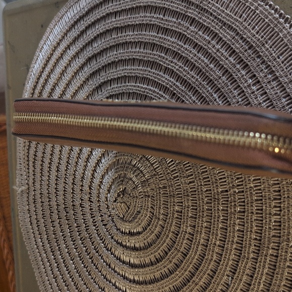 Michael Kors Jet Set Double Zip Wristlet - Picture 4 of 10